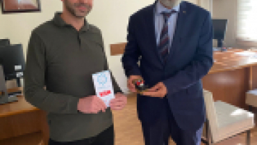 KONYA ZİYARETİ KAPSAMINDA ÜYELERİMİZE ALTINLARINI HEDİYE ETTİK.