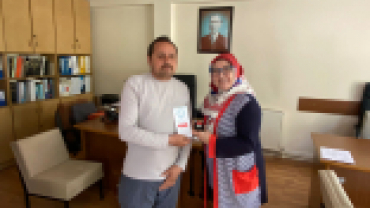 KONYA ZİYARETİ KAPSAMINDA ÜYELERİMİZE ALTINLARINI HEDİYE ETTİK.