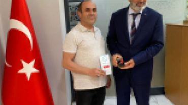 KONYA ZİYARETİ KAPSAMINDA ÜYELERİMİZE ALTINLARINI HEDİYE ETTİK.