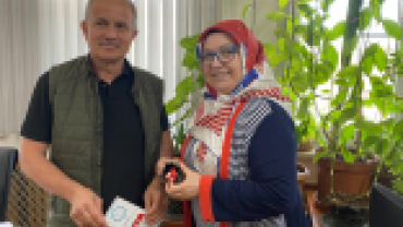 KONYA ZİYARETİ KAPSAMINDA ÜYELERİMİZE ALTINLARINI HEDİYE ETTİK.